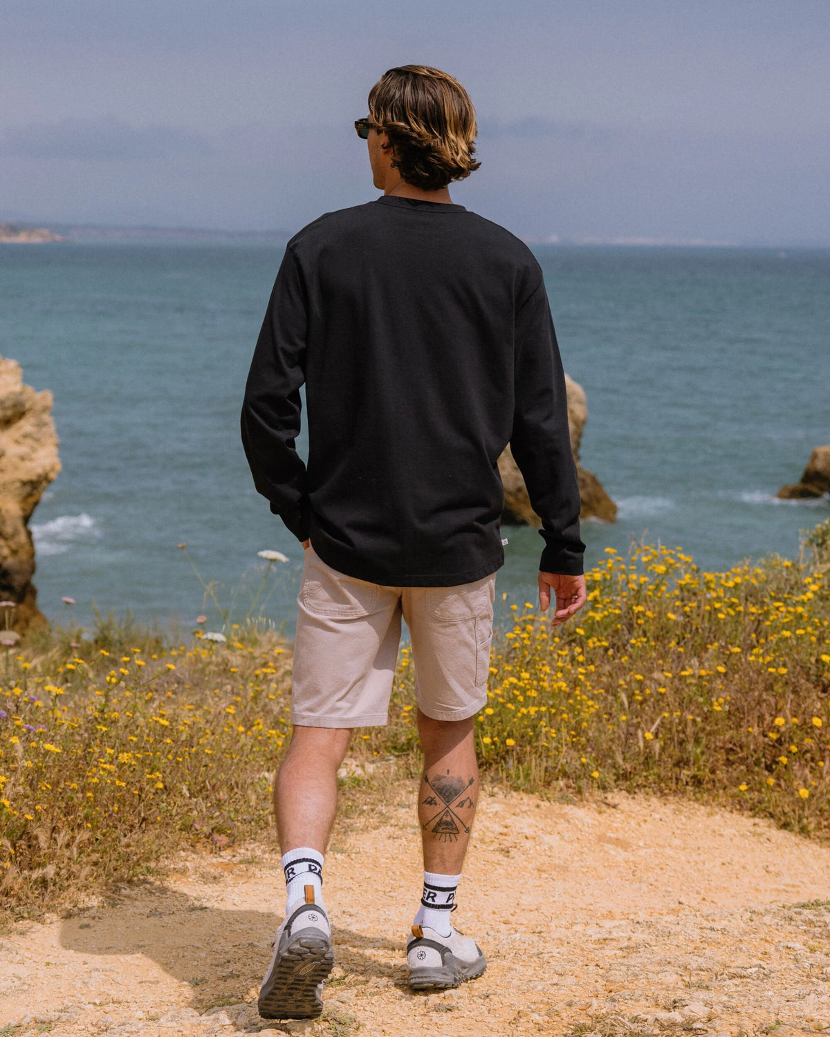 Vita Organic Cotton Relaxed Fit LS T-shirt - Black - Lifestyle