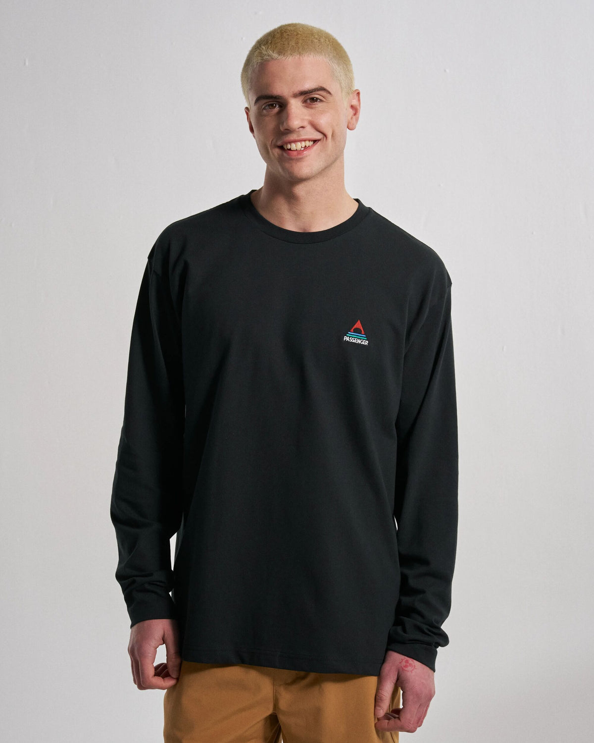Vita Organic Cotton Relaxed Fit LS T-shirt - Black - Studio Model