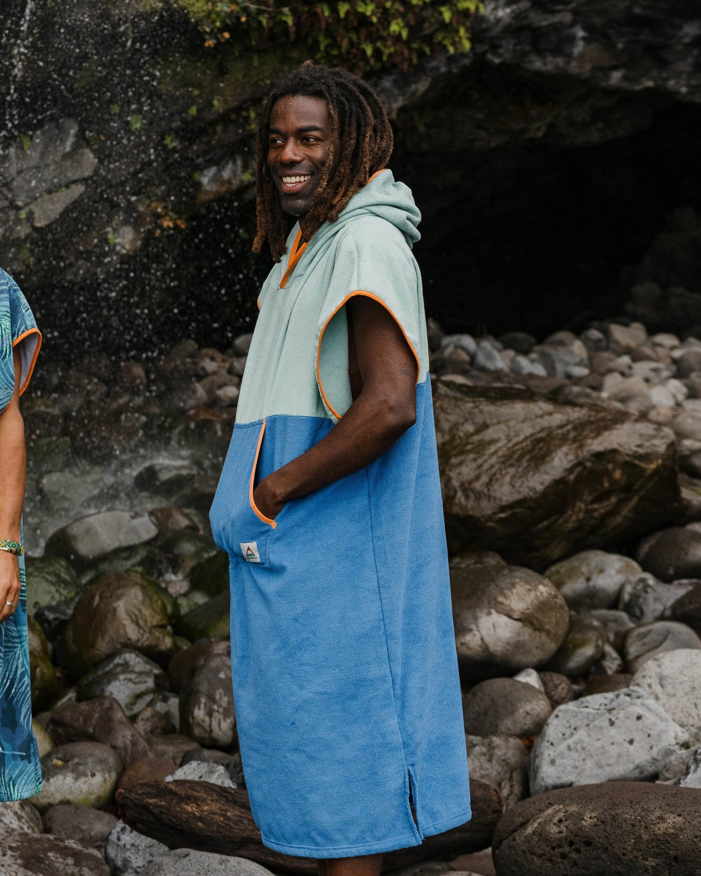 Tulum Recycled Towel Poncho - Surf Spray/ Moonlight Blue - Lifestyle - Male
