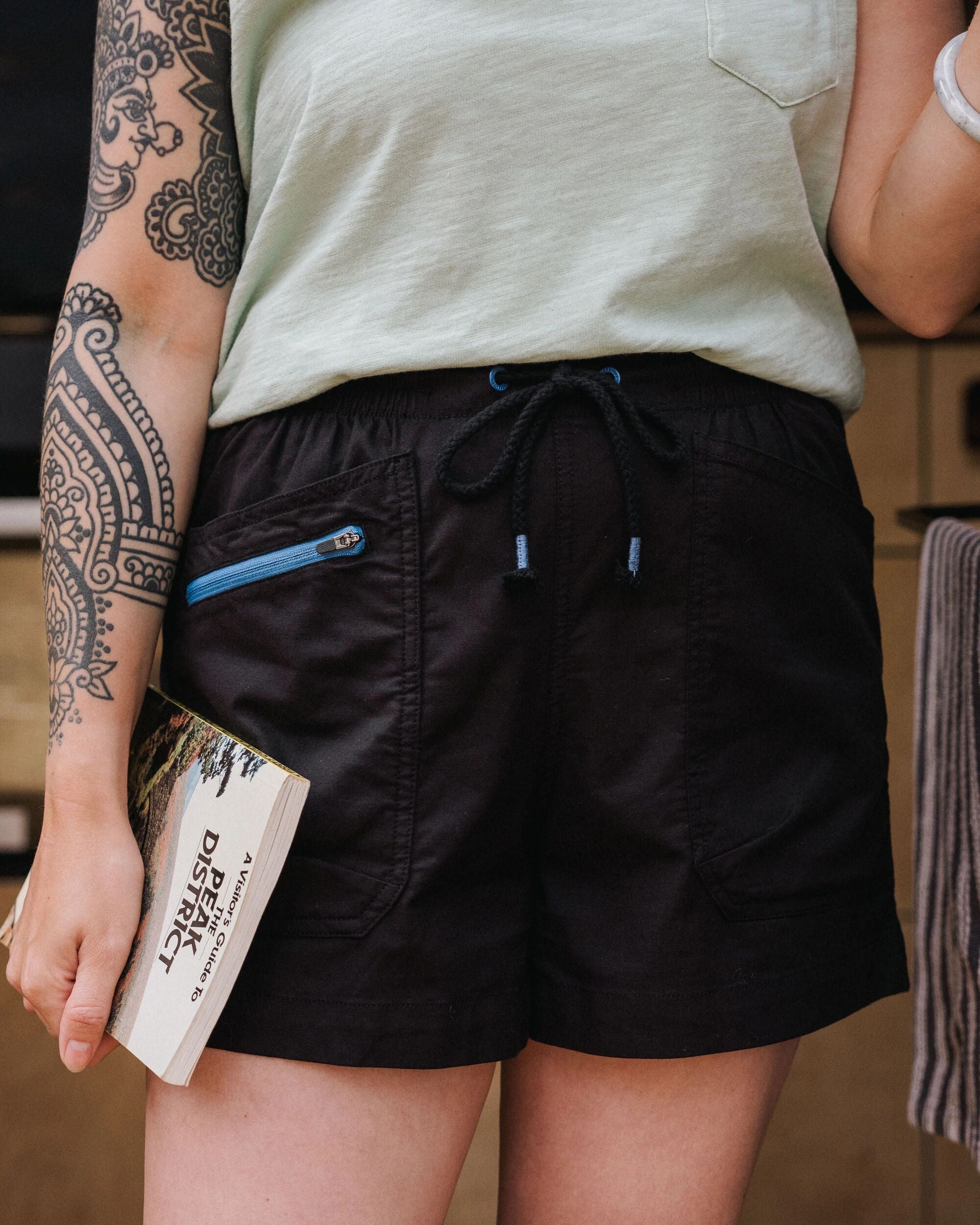 Basswood Organic Cotton Short - Black - Lifestyle