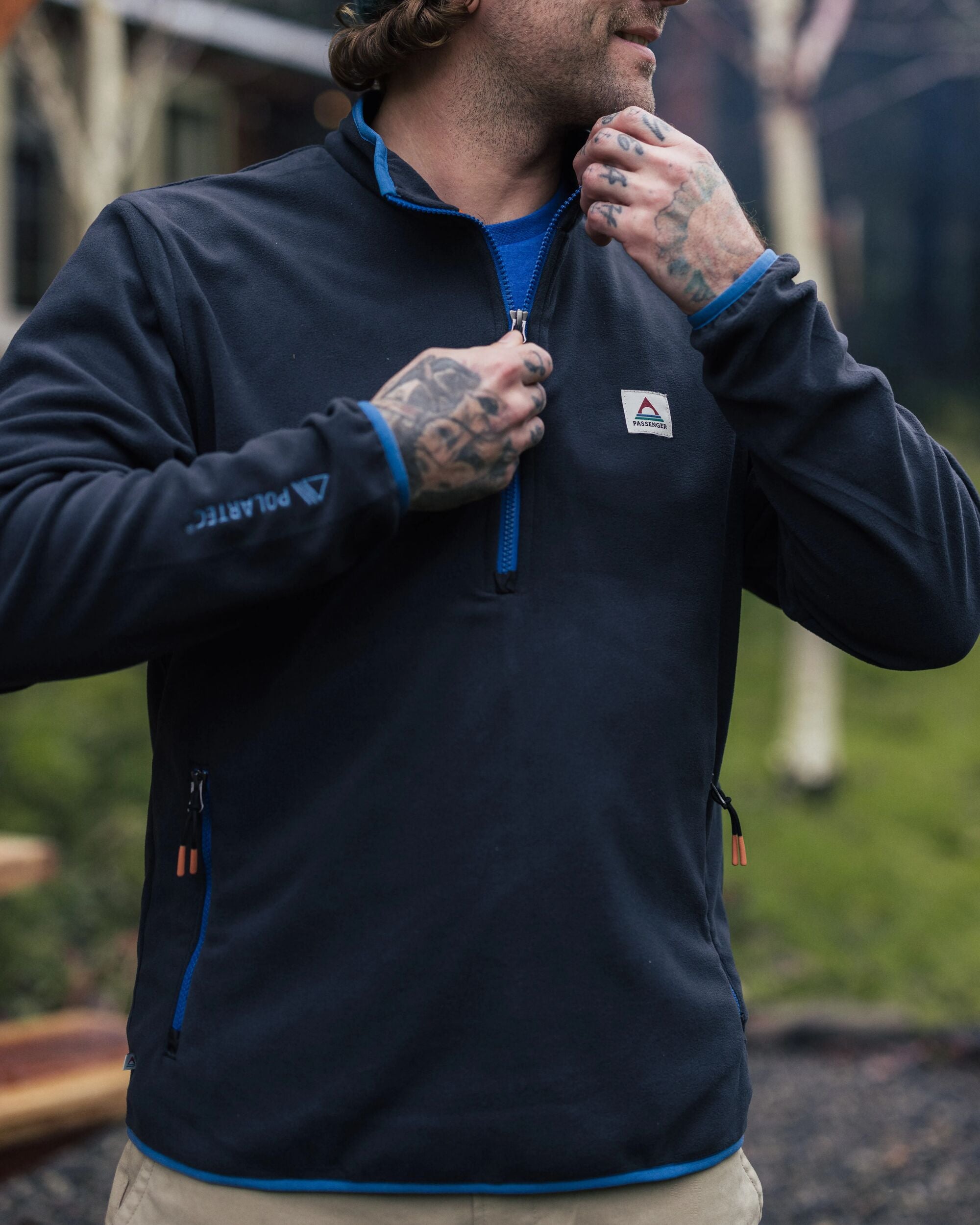 Switchback Micro Polartec® Fleece - Black - Lifestyle