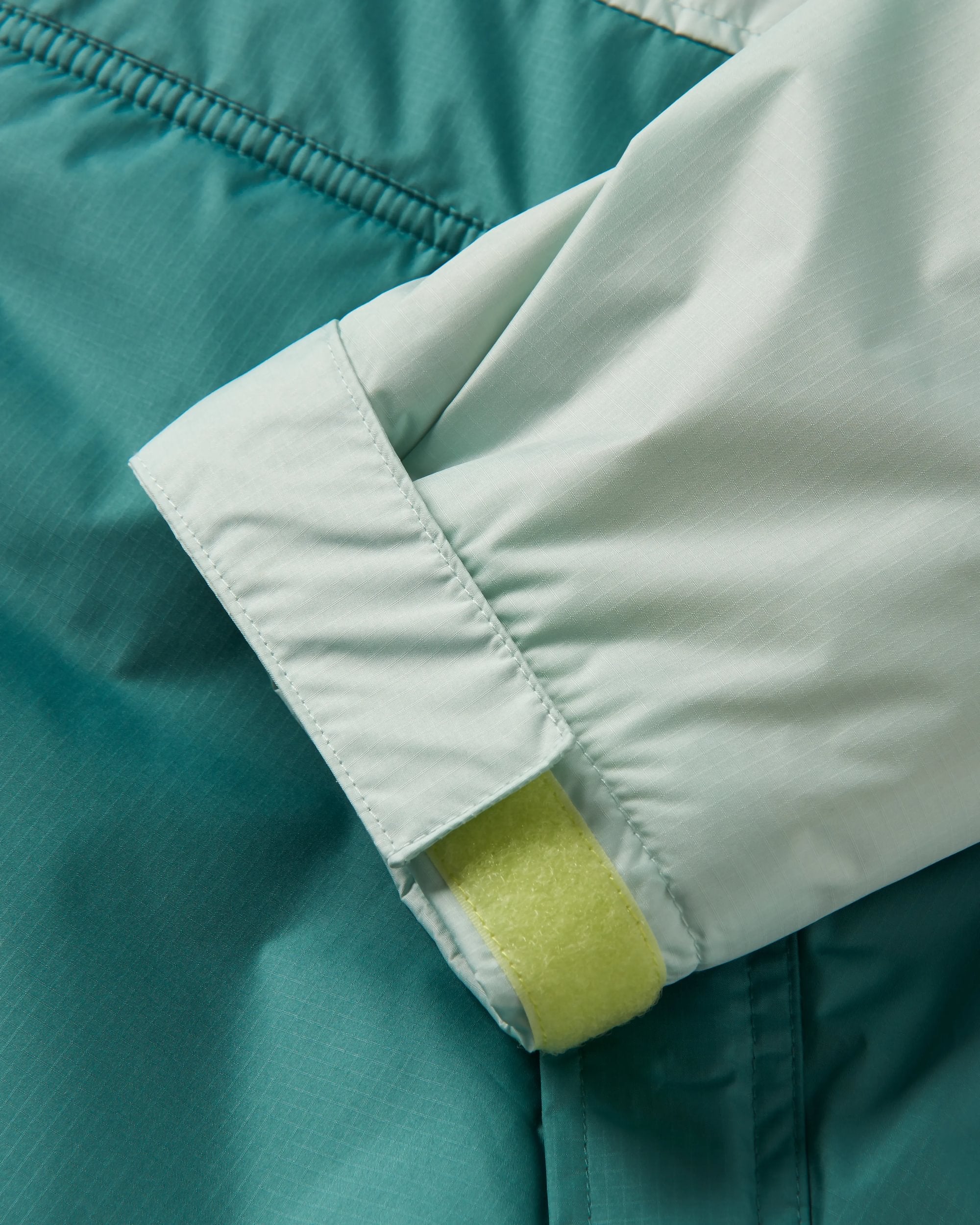 Waves Recycled Sherpa Lined Changing Robe - Surf Spray/Deep Sea - Flatlay