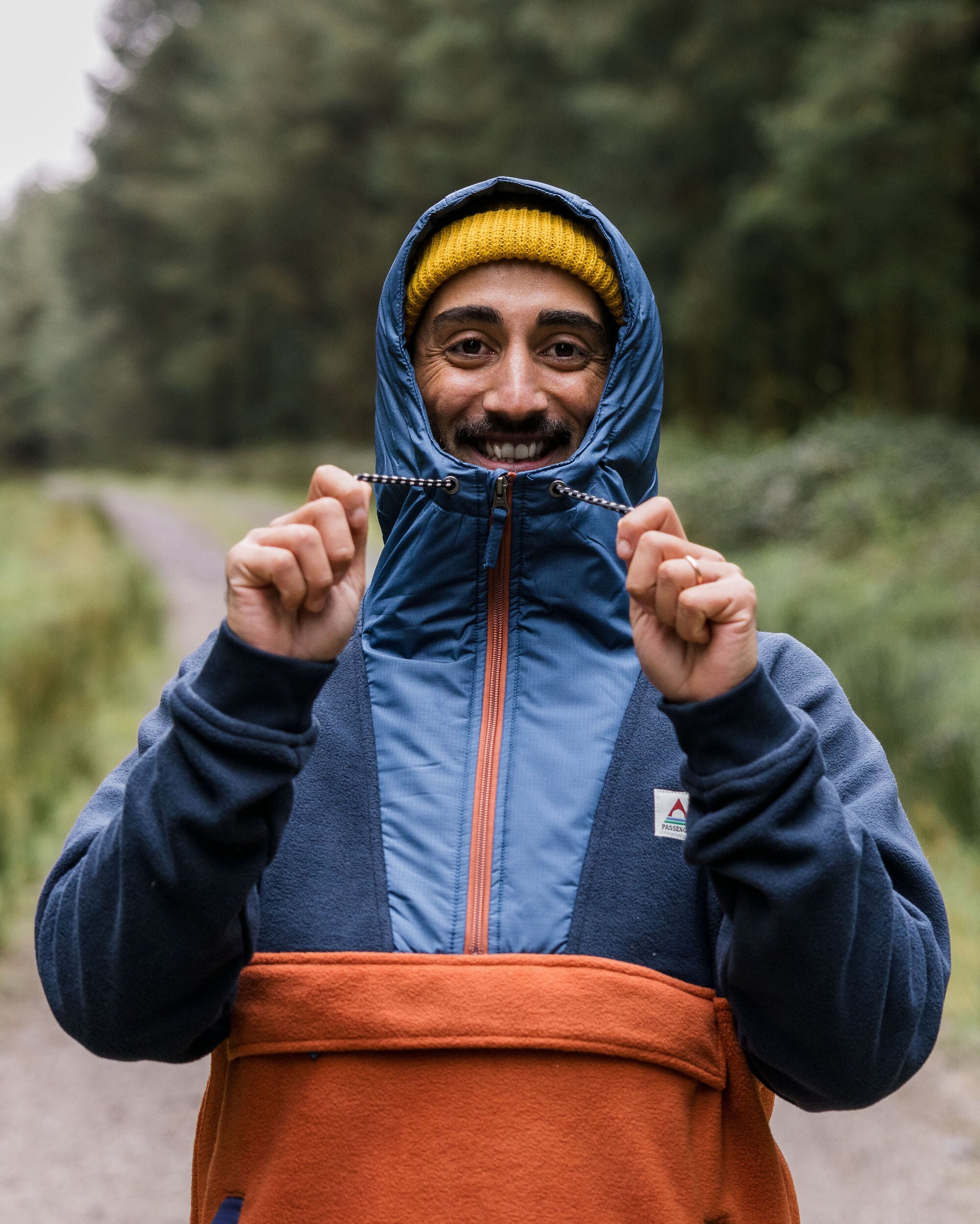 Woodland Hooded 1/2 Zip Recycled Polar Fleece - Deep Navy/Baked Clay - Lifestyle