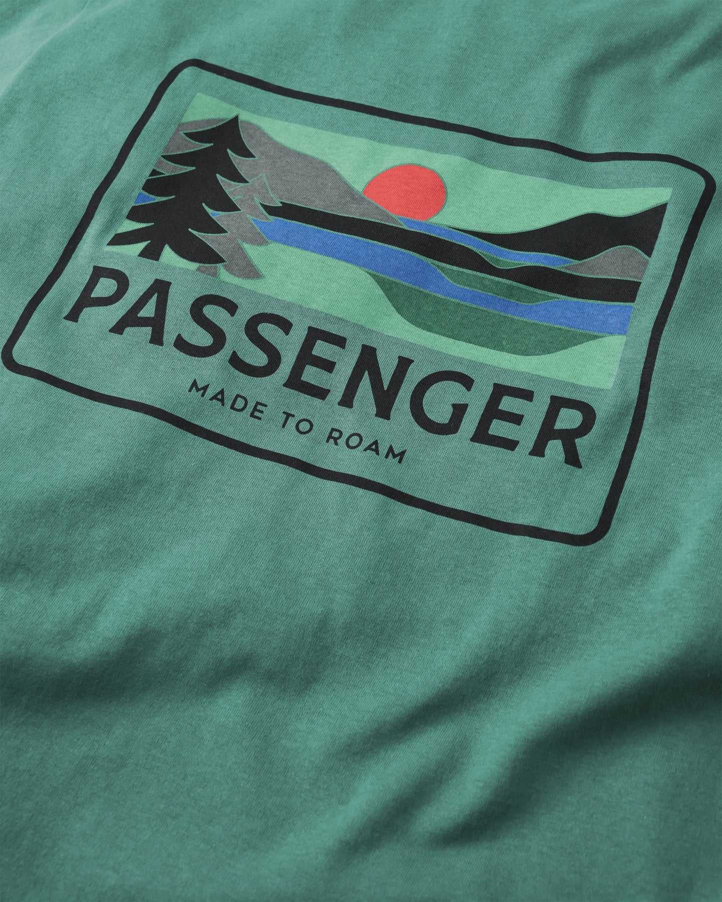 Roamer Men's Recycled Cotton T-Shirt - Deep Ocean - Flatlay