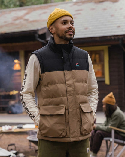 Baltic Recycled Insulated Gilet - Caramel/Black - Lifestyle