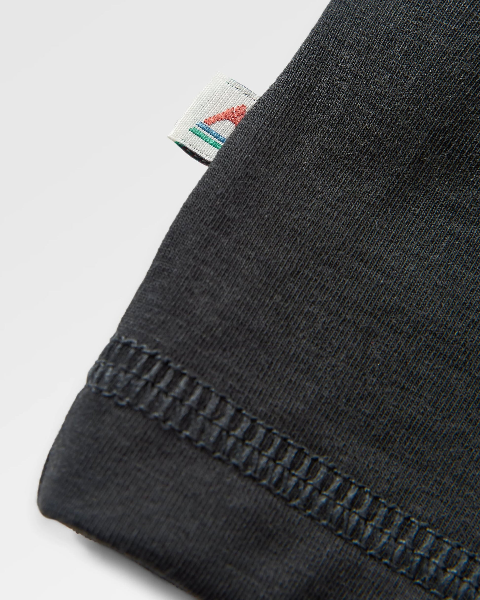 Sedona Recycled Active LS T-Shirt - Black - Flatlay