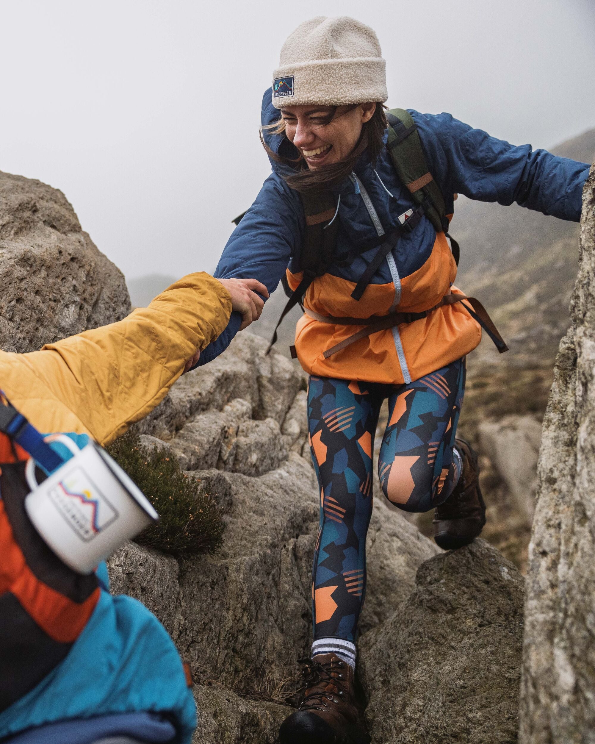 Singletrack Recycled Thermore® Insulated Jacket - Dark Denim/ Apricot - Lifestyle