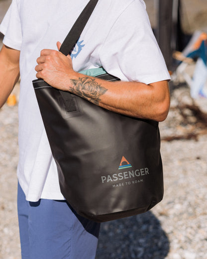 Tide Recycled 30L Bucket Bag - Black - Lifestyle