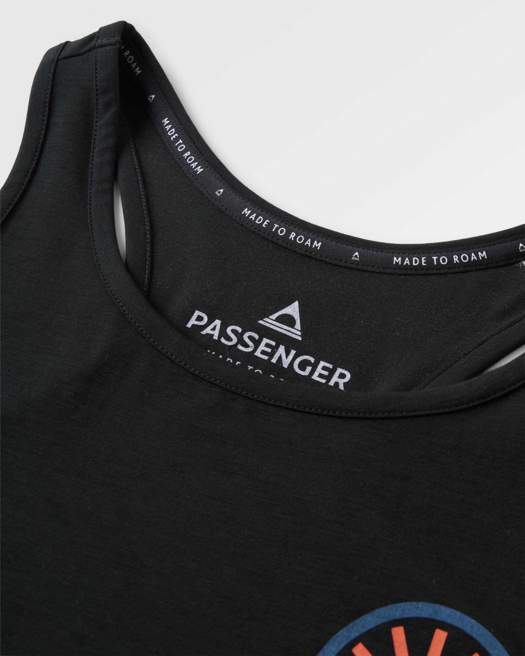 Chase The Light Drirelease® Active Vest - Black - Flatlay