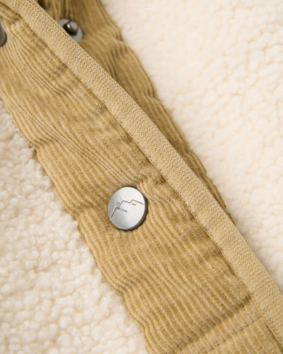 Clover Sherpa Fleece - Vintage White - Flatlay