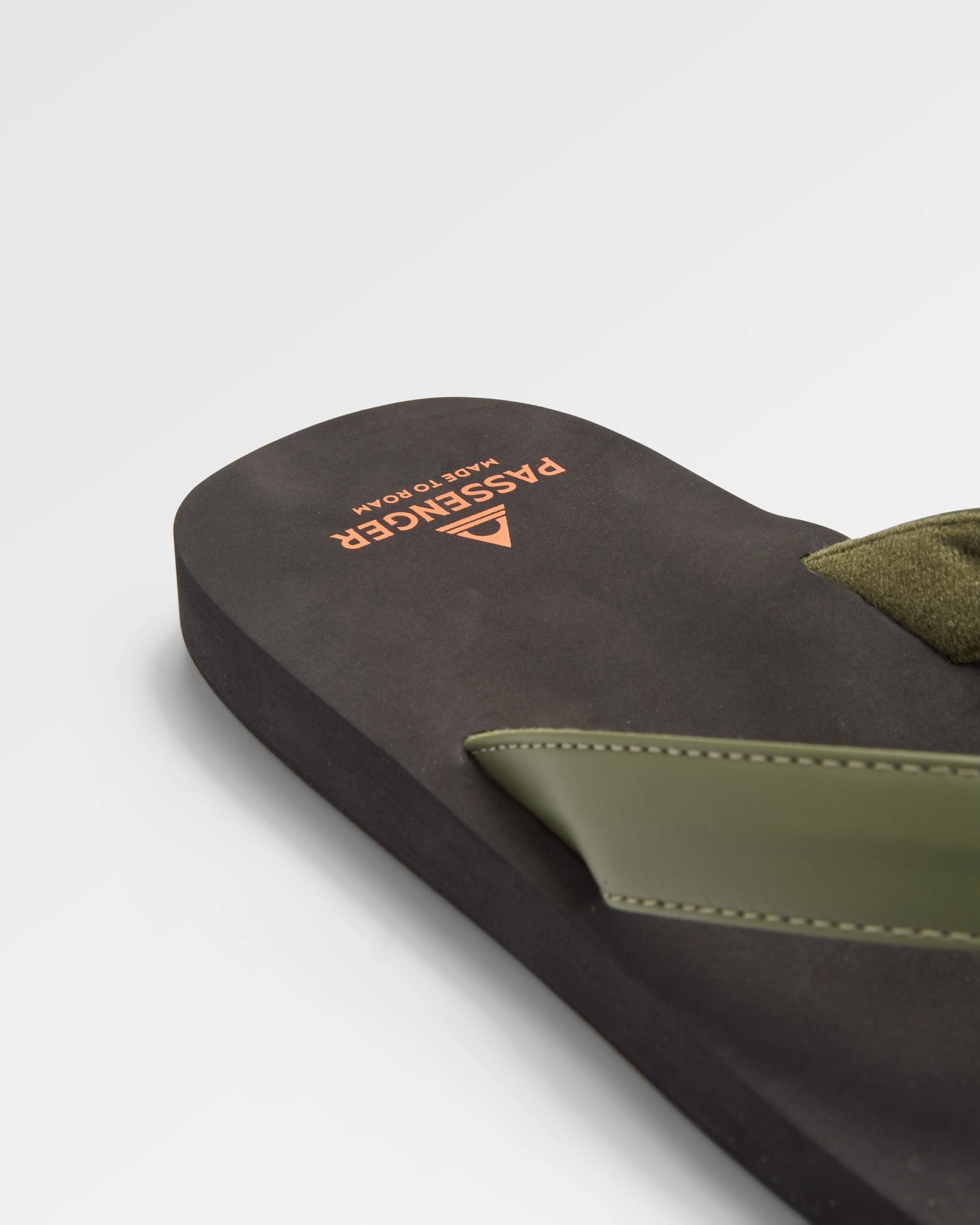 Santos Flip Flop - Khaki - Flatlay