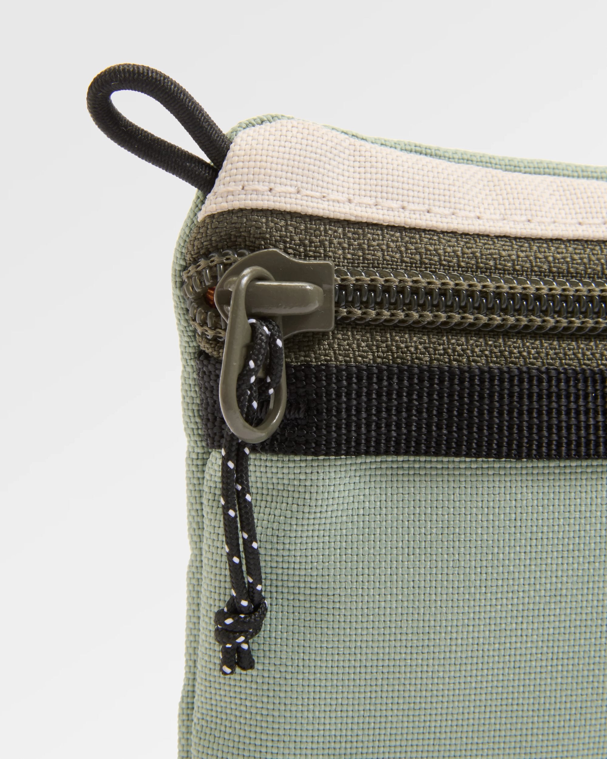 Biscuit Modular Clip On - Pistachio/Misty Grey
 - Flatlay