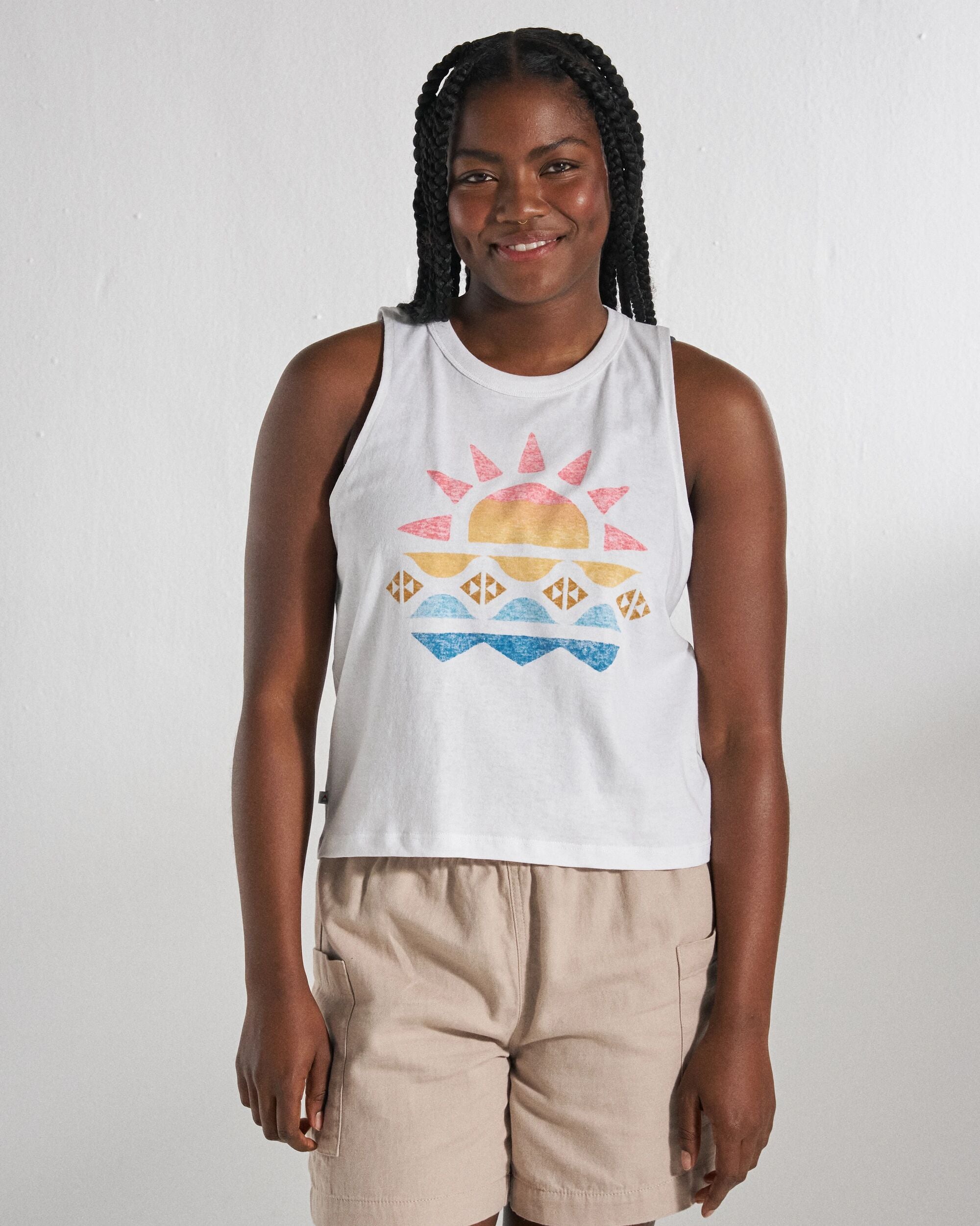 Sunray Vest - White - Studio Model