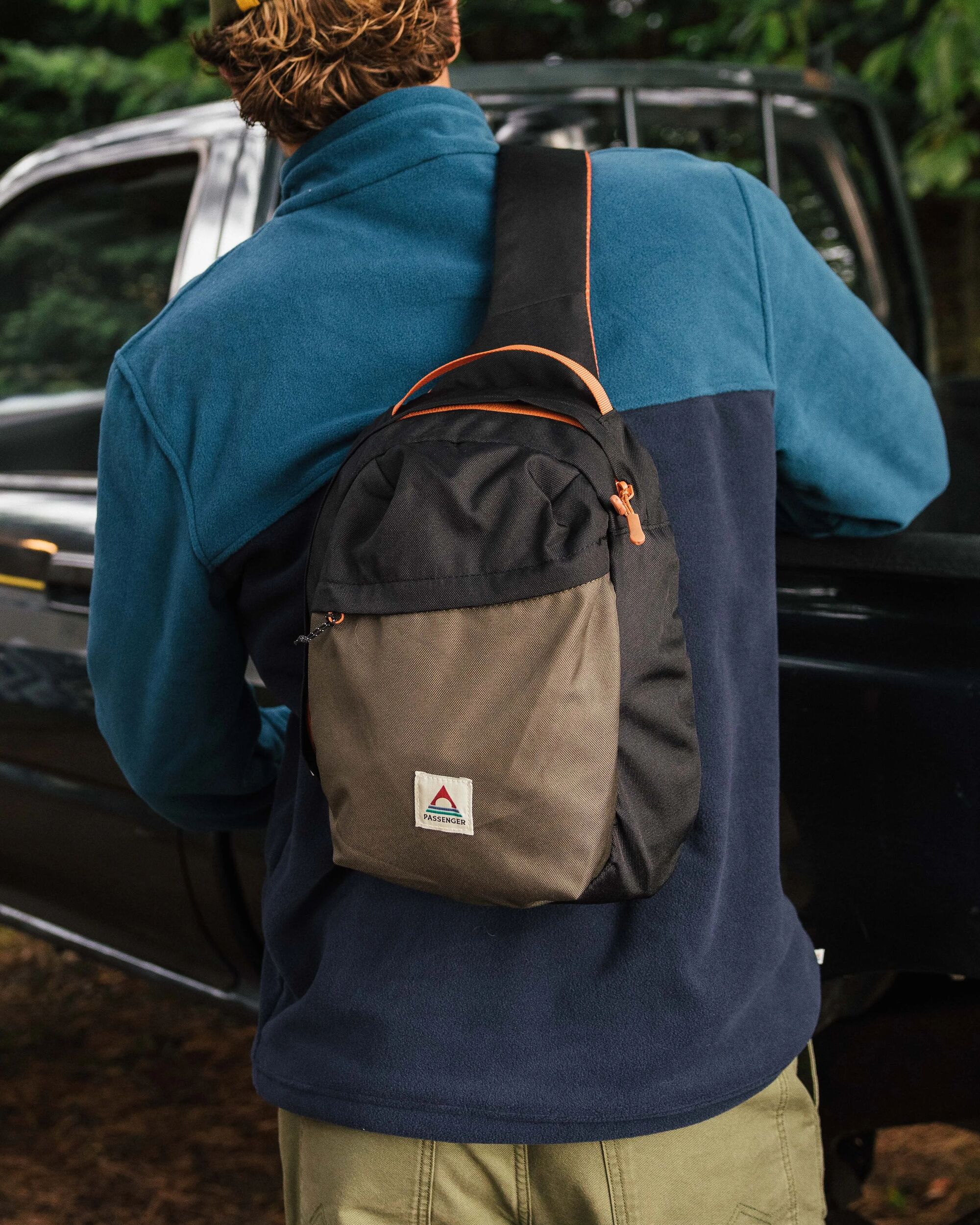 Boondocker Recycled Sling 8L - True Black/ Khaki - Lifestyle - Male