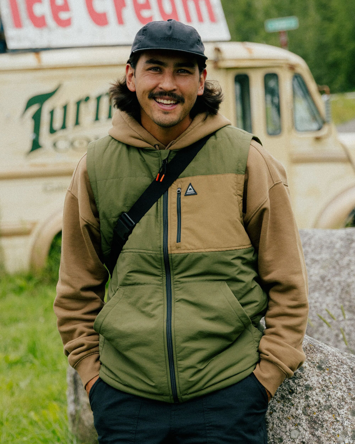 Oceanic Insulated Vest - Khaki - Lifestyle