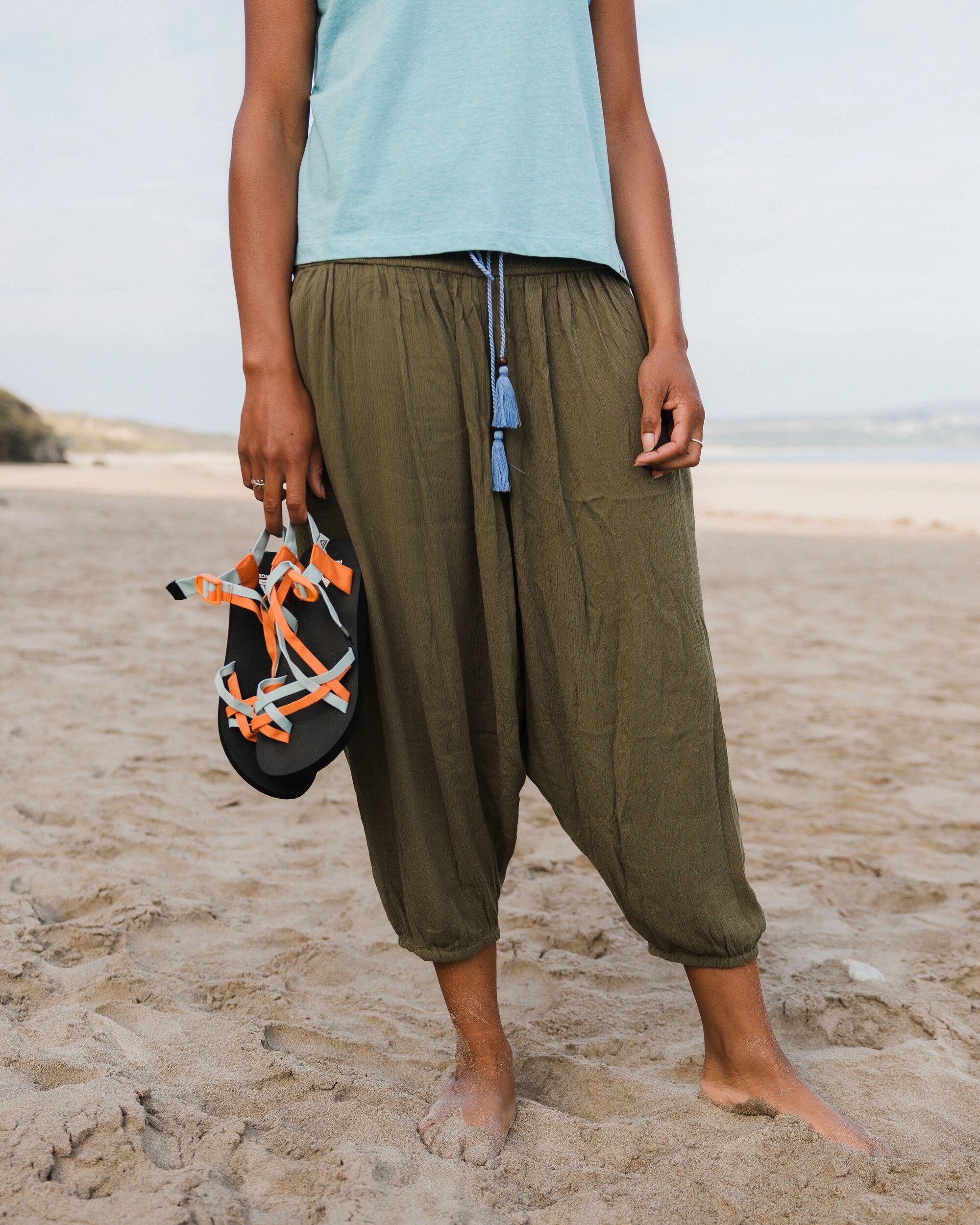 Daylily Loose Trouser - Khaki - Lifestyle