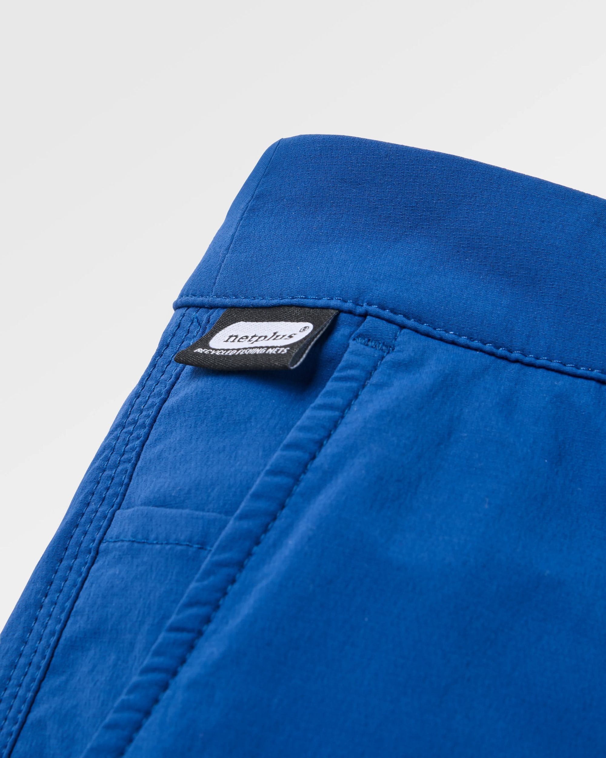 365 Hybrid Short - Blue Navy - Flatlay