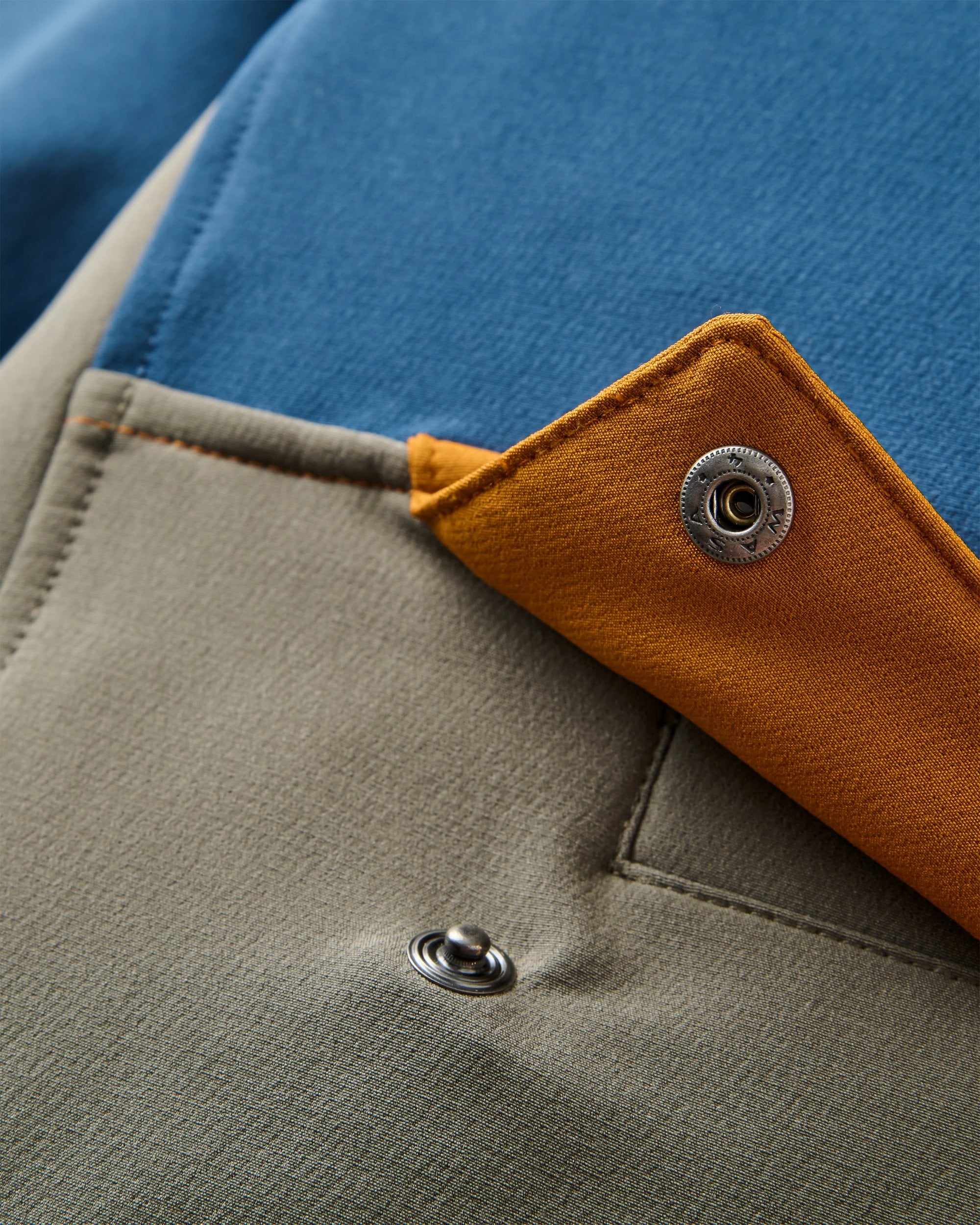 Roamer Recycled Softshell Jacket - Dark Denim/ Dusty Olive  - Flatlay