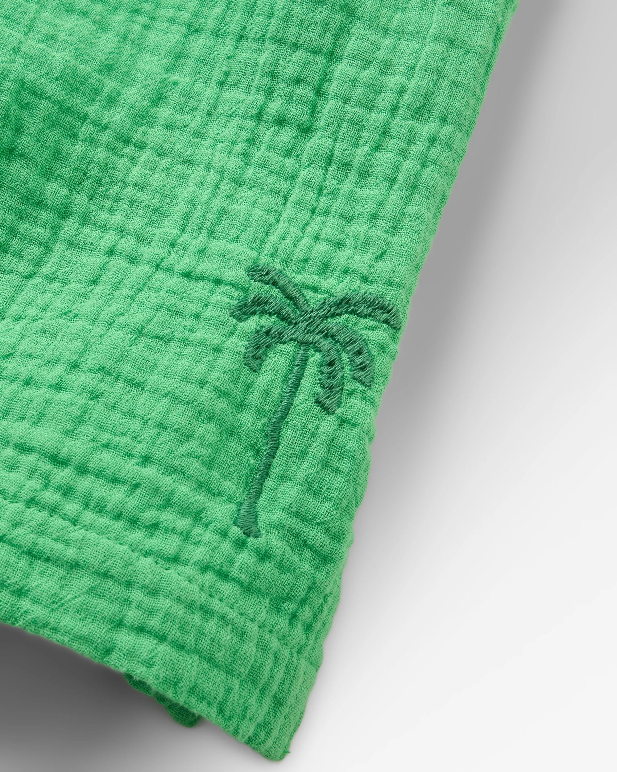Waveney Short - True Green - Flatlay