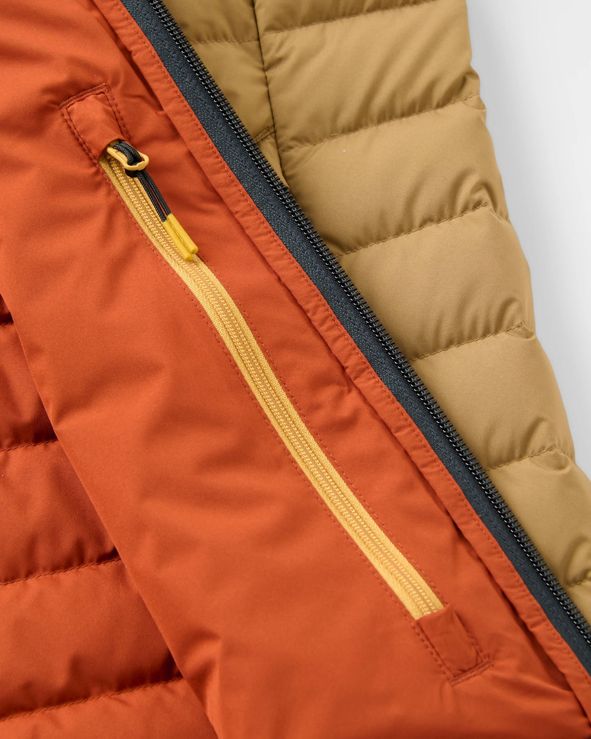 Ashland Down Vest - Dark Rust/Caramel - Flatlay