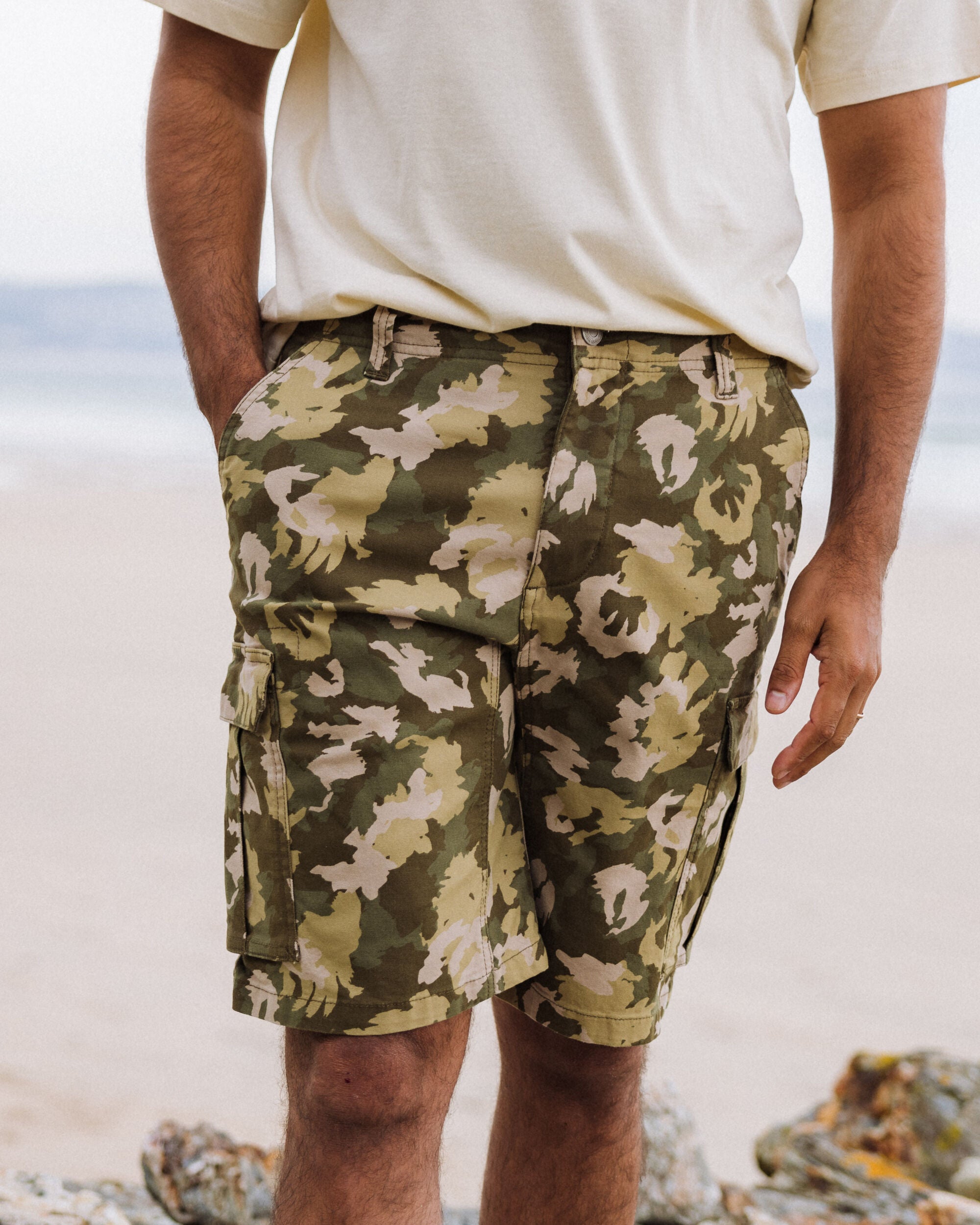Lakeside Cargo Cotton Short - Woodland Camo Khaki - Lifestyle