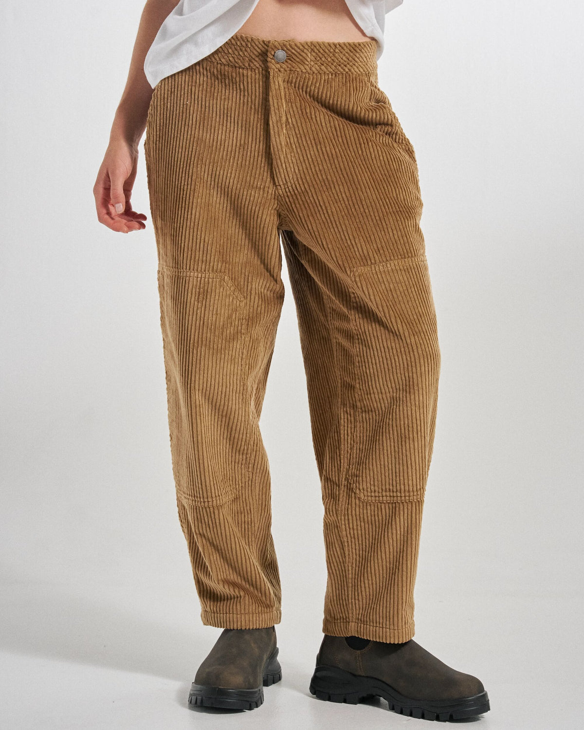 Bracken Lined Trouser - Caramel - Studio Model