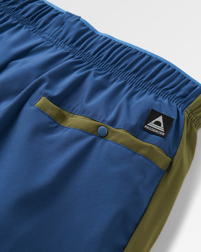 Swift Trail Short 7" - Dark Denim - Flatlay