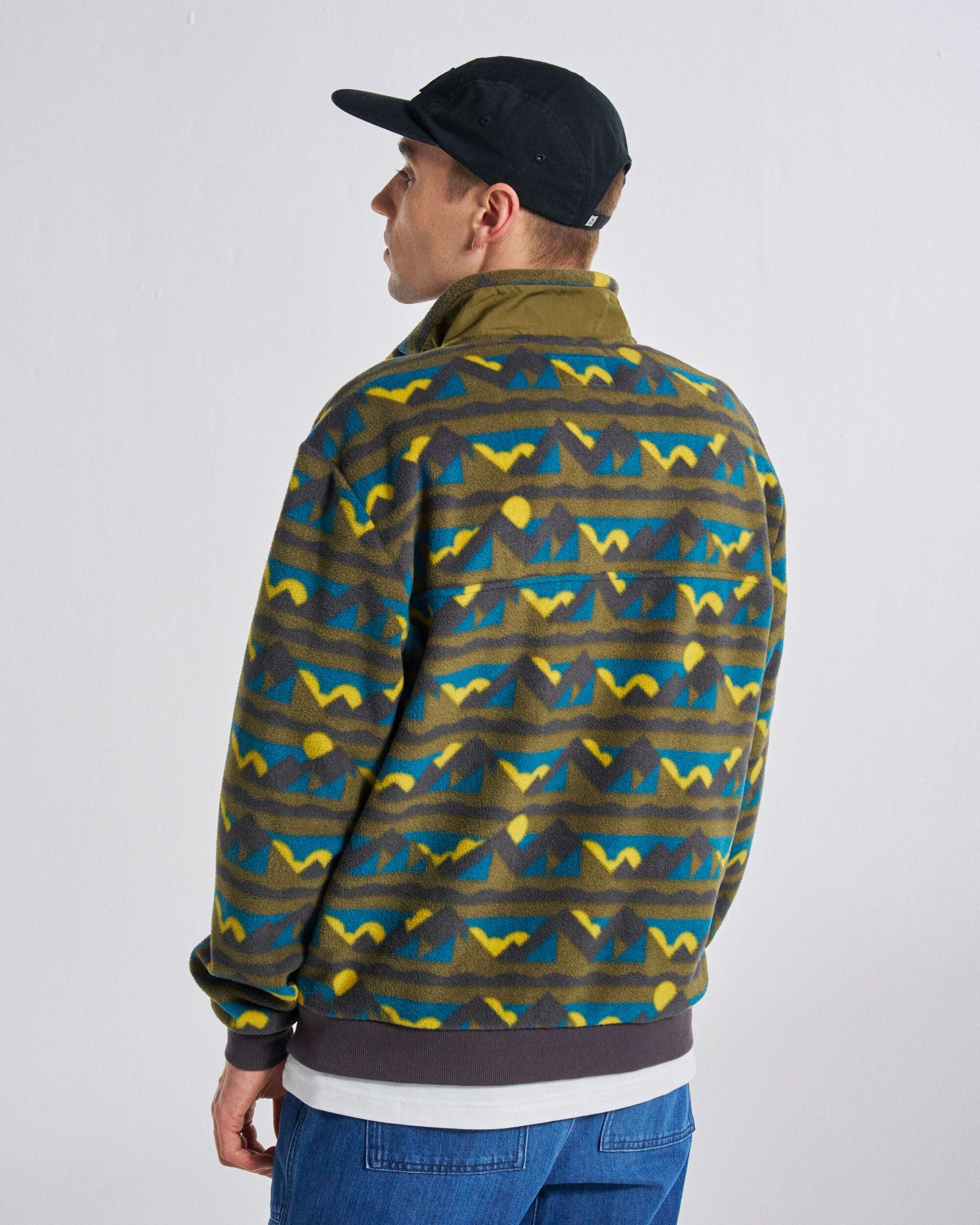 Take It Easy Polar Fleece - Views Dark Olive - Studio Model