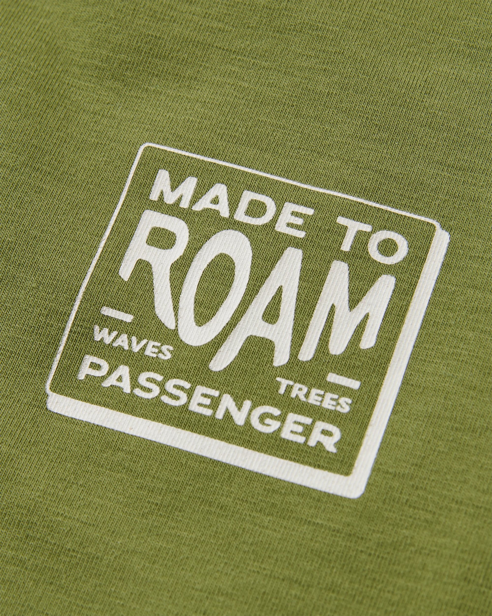 Solstice Active Vest - Clover/Tea Green - Flatlay