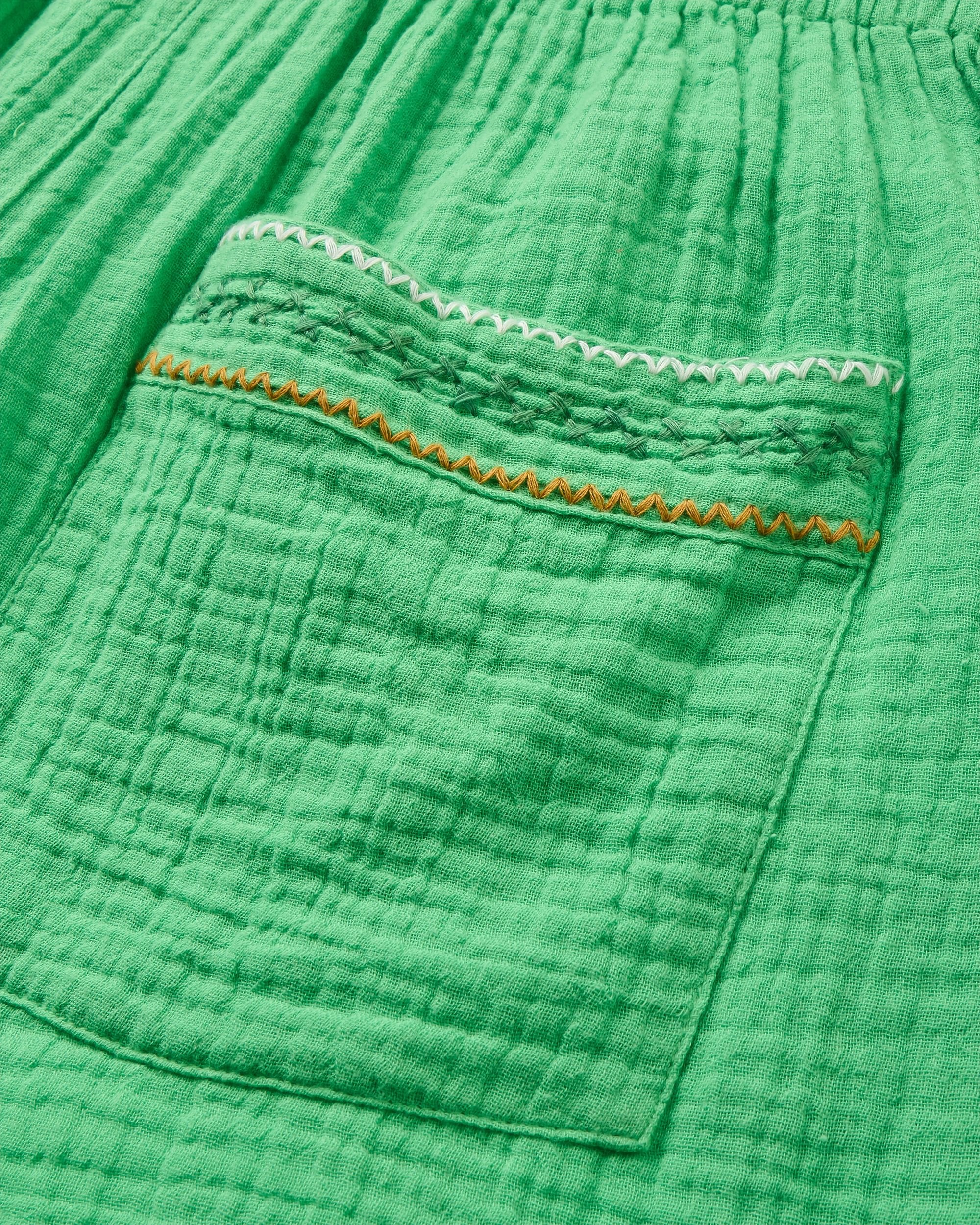 Waveney Short - True Green - Flatlay