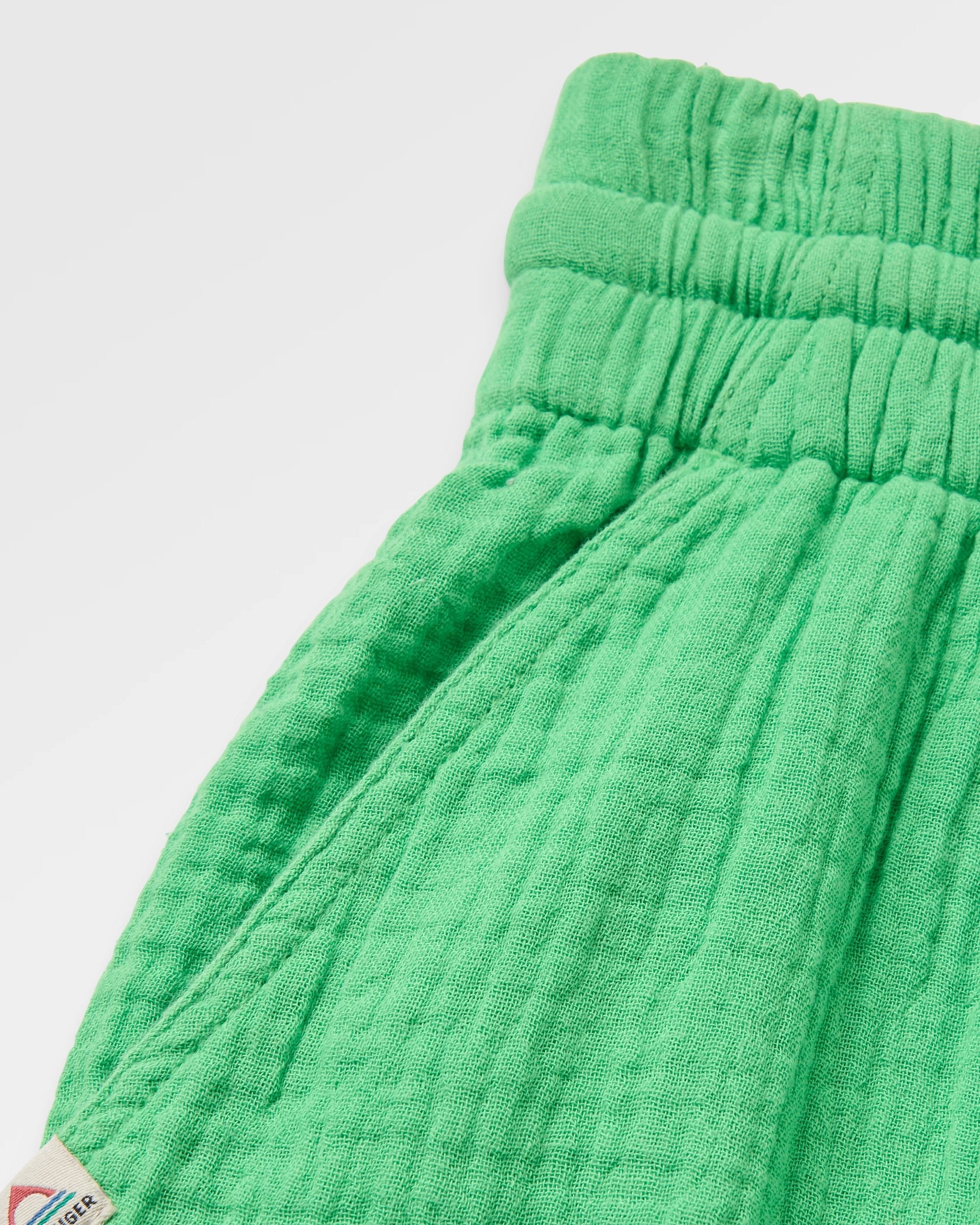 Waveney Short - True Green - Flatlay